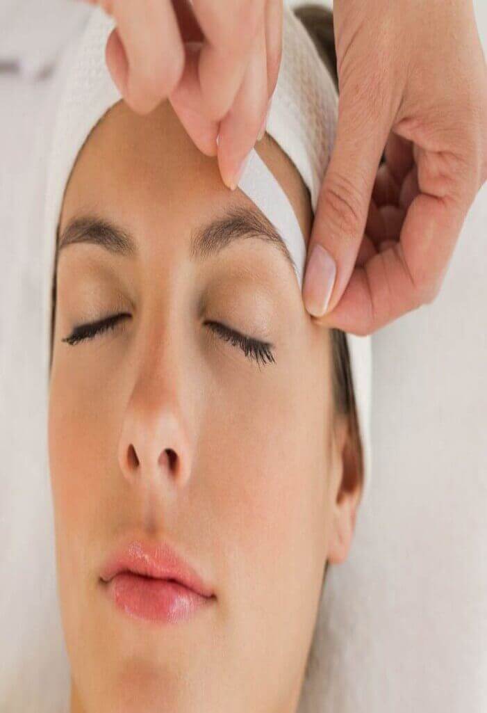 Eyebrows Waxing